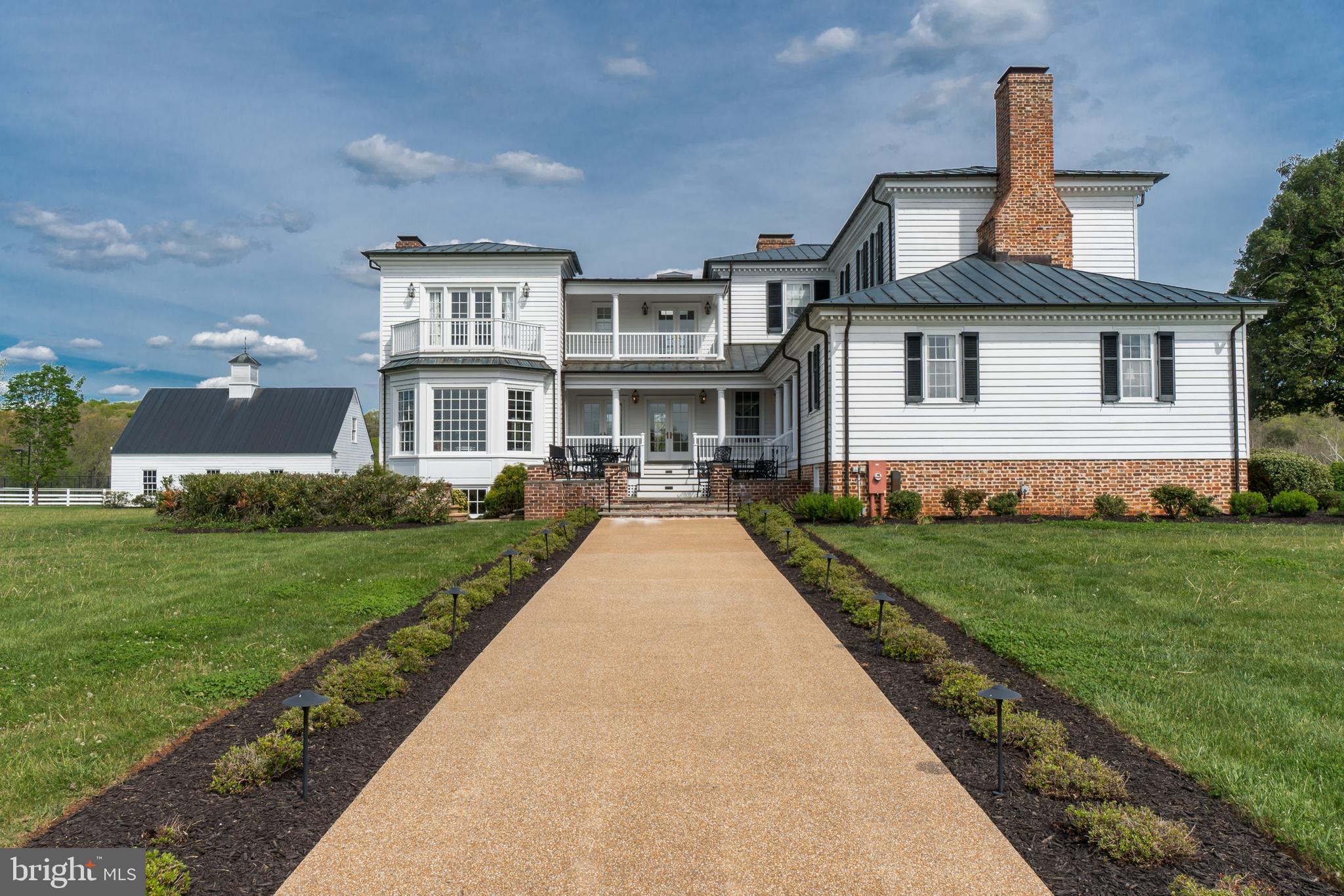 6887 Blenheim Road Scottsville, VA 24590 - Photo 3 of 49