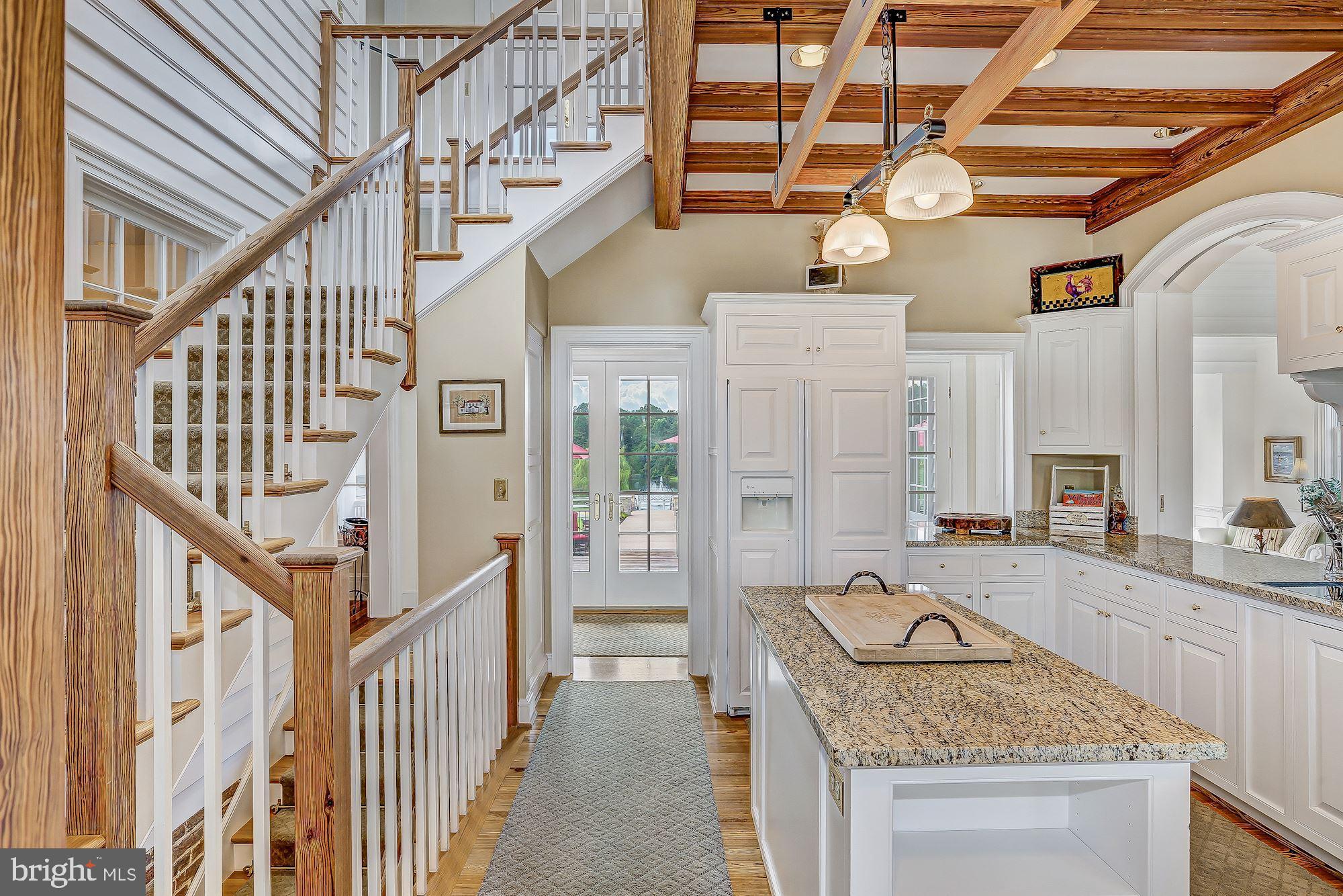 6887 Blenheim Road Scottsville, VA 24590 - Photo 10 of 49 Rustic Kitchen