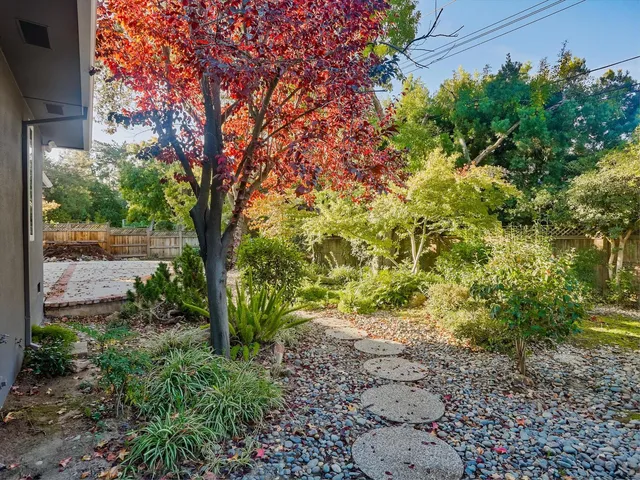 $964,900 | 813 Columbia Drive, Sacramento, CA 95864