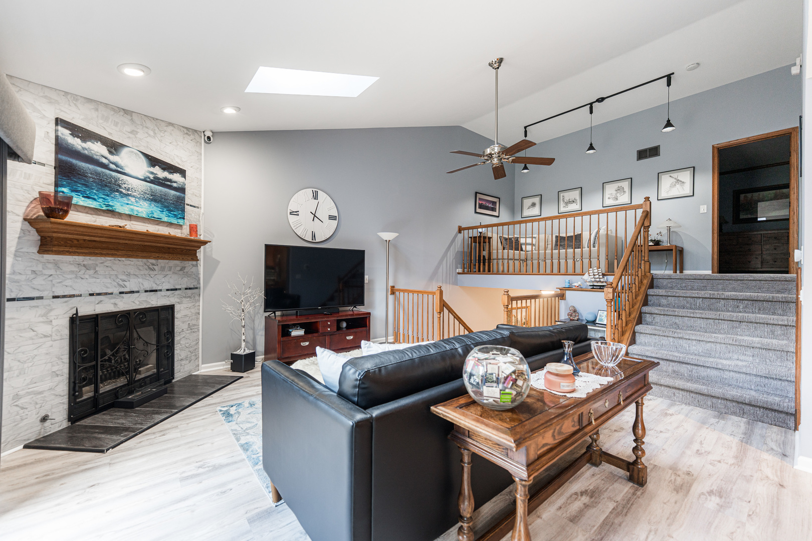 830 Millcreek Circle Elgin, IL 60123 - Photo 6 of 32