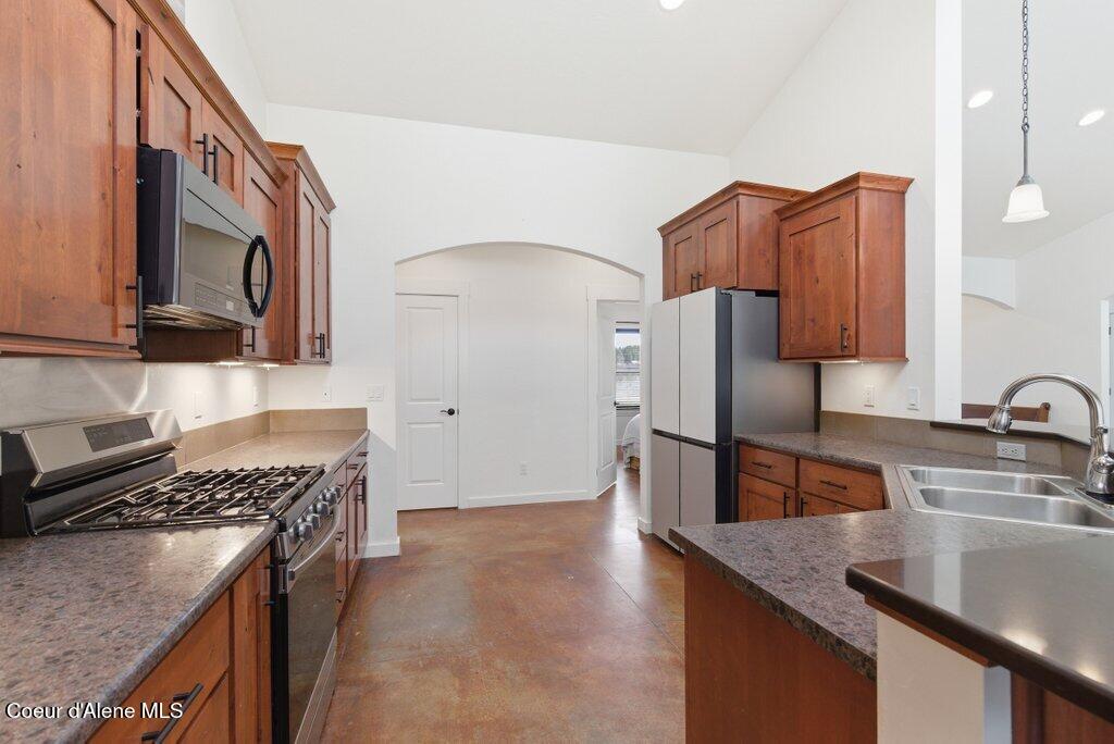 80 Carlson Drive Sandpoint, ID 83864 - Photo 11 of 50 Lots of Counter Space