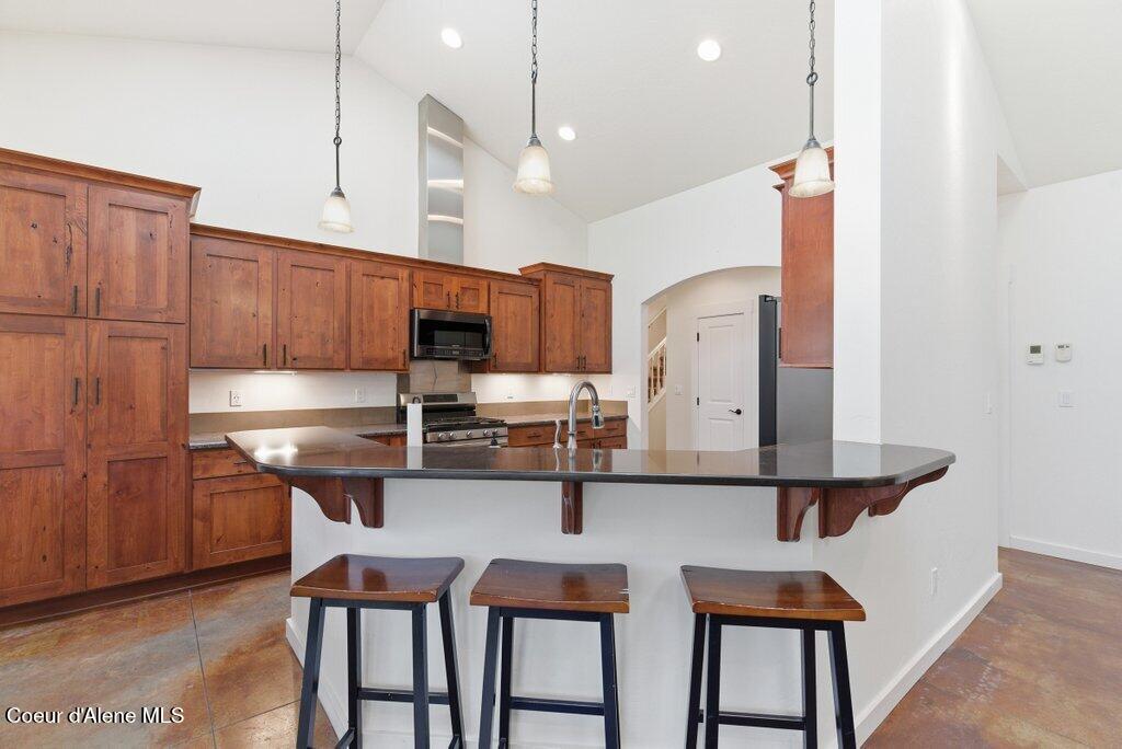 80 Carlson Drive Sandpoint, ID 83864 - Photo 13 of 50 Breakfast Bar