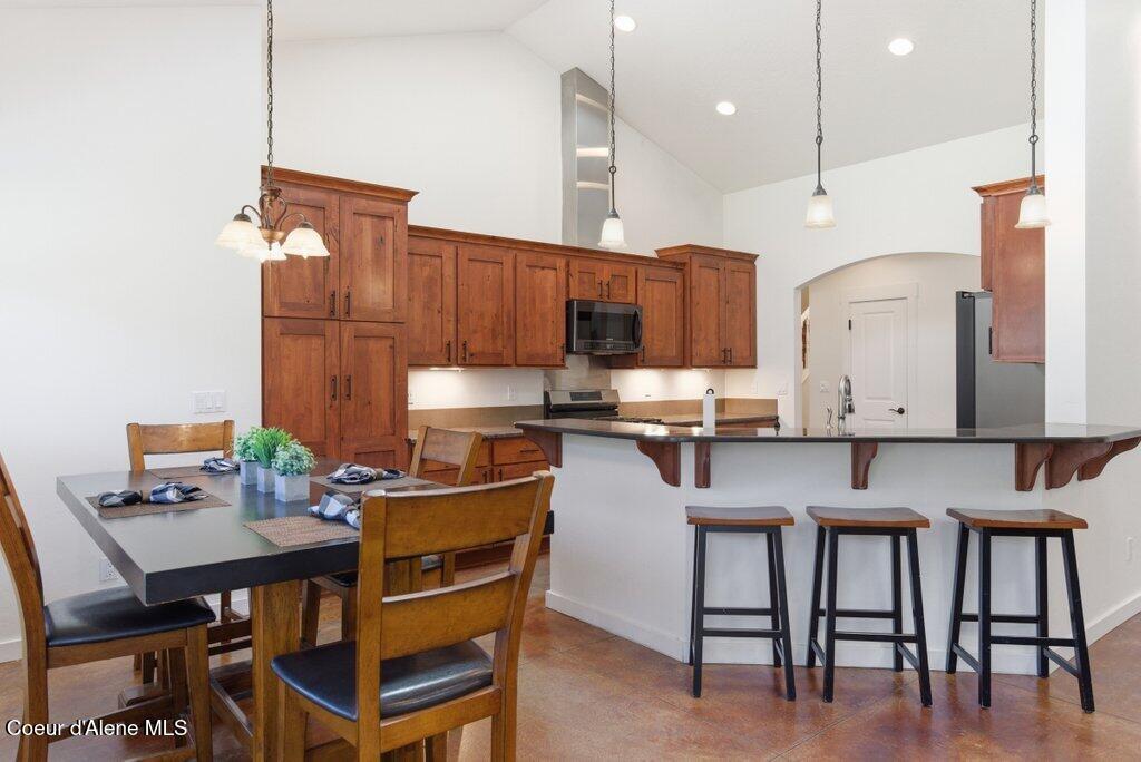 80 Carlson Drive Sandpoint, ID 83864 - Photo 14 of 50 Spacious Dining Area