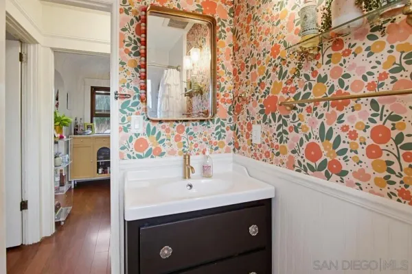 $3,995 | 2515 30th Street, San Diego, CA 92104