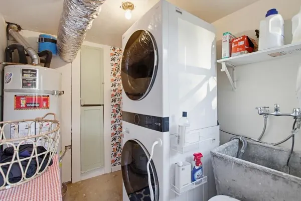 $3,995 | 2515 30th Street, San Diego, CA 92104