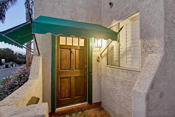 $3,995 | 2515 30th Street, San Diego, CA 92104