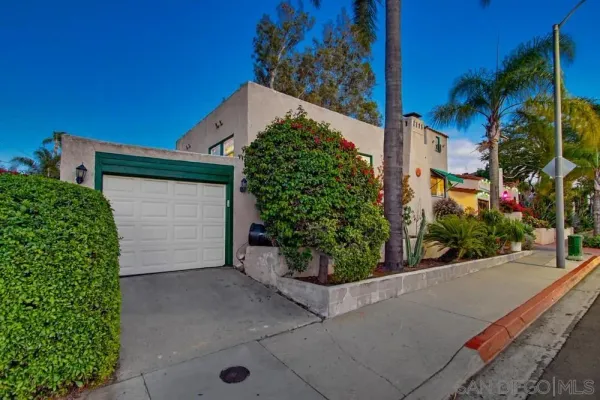 $3,995 | 2515 30th Street, San Diego, CA 92104