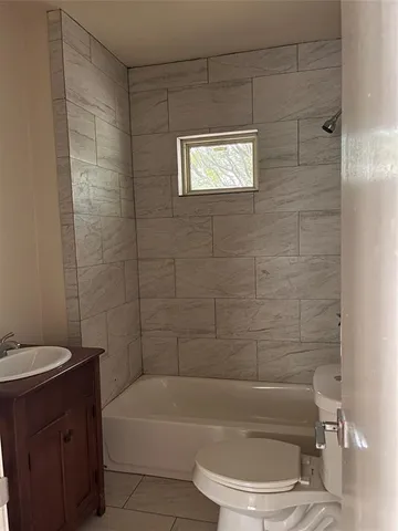 $249,500 | 1466 East Myrtle Street, Fort Worth, TX 76104