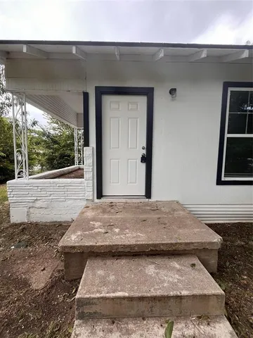 $249,500 | 1466 East Myrtle Street, Fort Worth, TX 76104