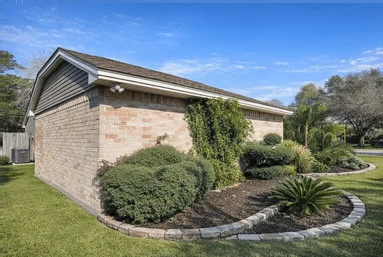 $1,500 | 8223 Swan Meadow Lane, Humble, TX 77338