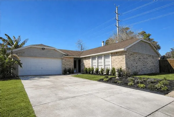 $1,500 | 8223 Swan Meadow Lane, Humble, TX 77338