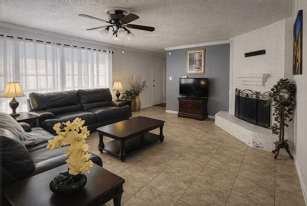 $1,500 | 8223 Swan Meadow Lane, Humble, TX 77338