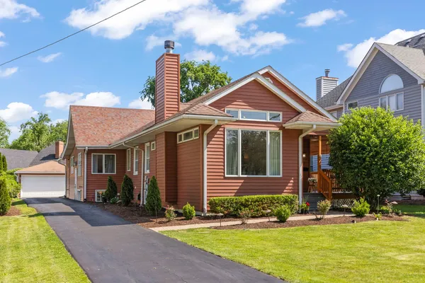 $535,000 | 146 West Greenfield Avenue, Lombard, IL 60148