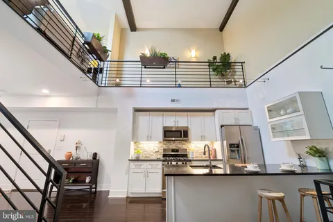 $425,000 | 1722 Mt Vernon Street, Unit 1, Philadelphia, PA 19130