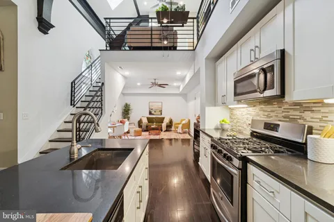 $425,000 | 1722 Mt Vernon Street, Unit 1, Philadelphia, PA 19130