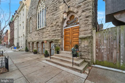 $425,000 | 1722 Mt Vernon Street, Unit 1, Philadelphia, PA 19130