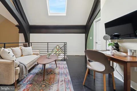 $425,000 | 1722 Mt Vernon Street, Unit 1, Philadelphia, PA 19130