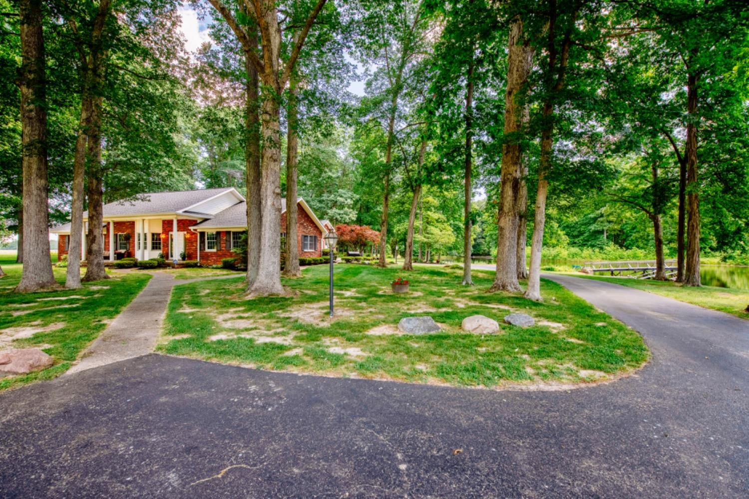 917 South State Road Dillsboro, IN 47018 - Photo 4 of 66