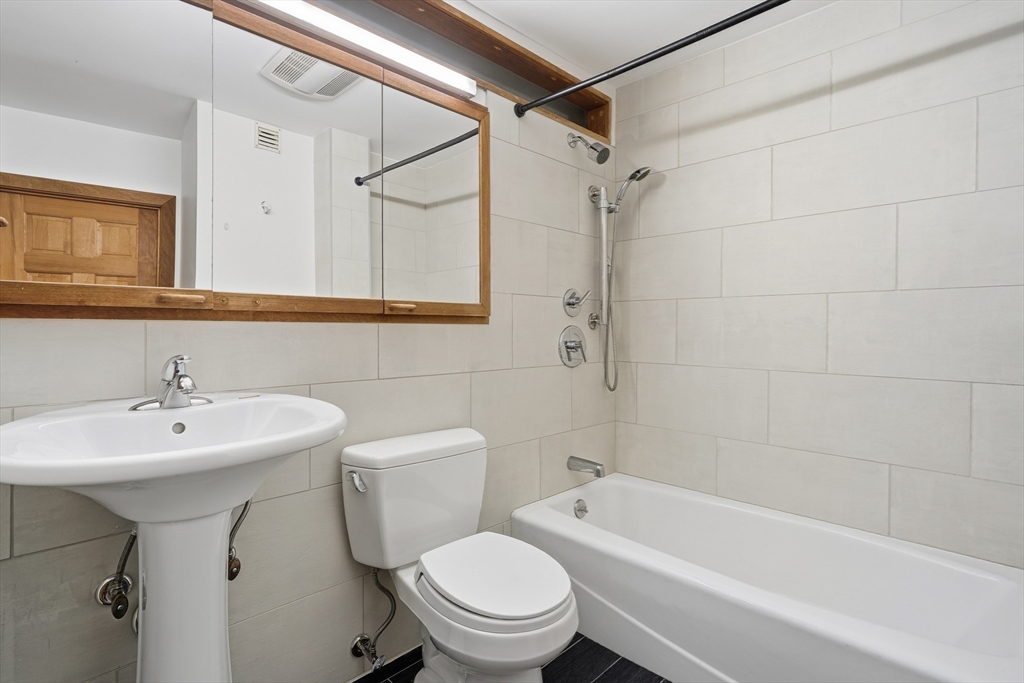 184 Rawson Road Brookline, MA 02445 - Photo 21 of 29