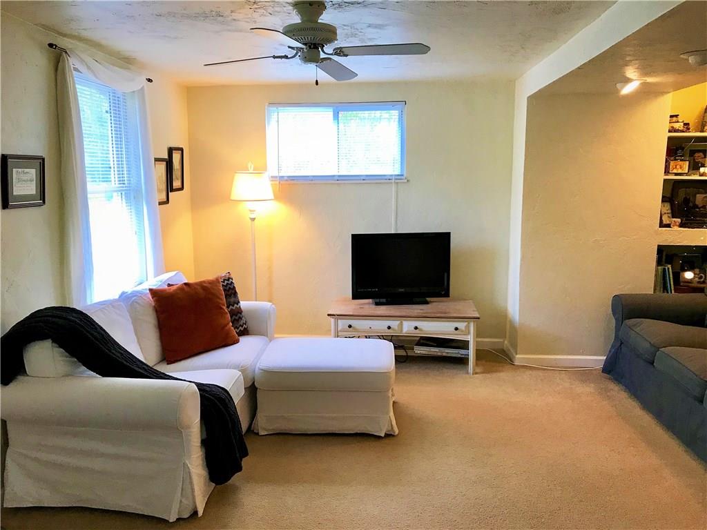 294 Idlewood Road Penn Hills, PA 15235 - Photo 4 of 25 Gallery Image 4