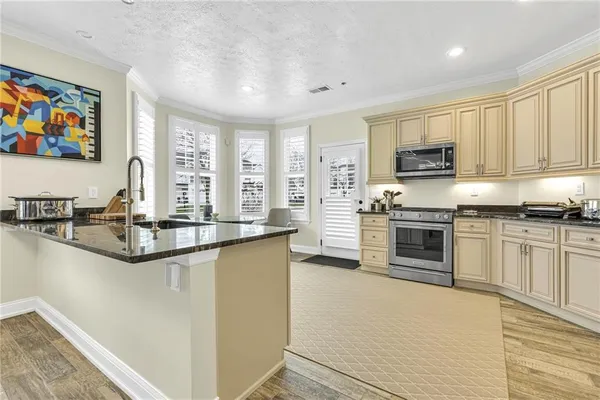 $370,000 | 216 Adams Pointe Boulevard, Unit 8, Mars, PA 16046