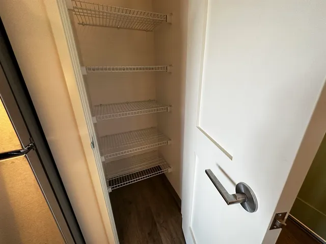 $1,983 | 409 Elm Street, Unit 502, Manchester, NH 03101