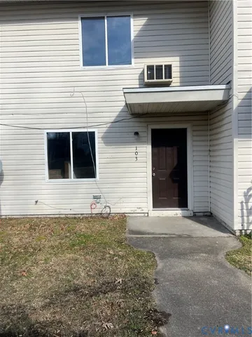 $725 | 103 Monticello Drive, Hopewell, VA 23860