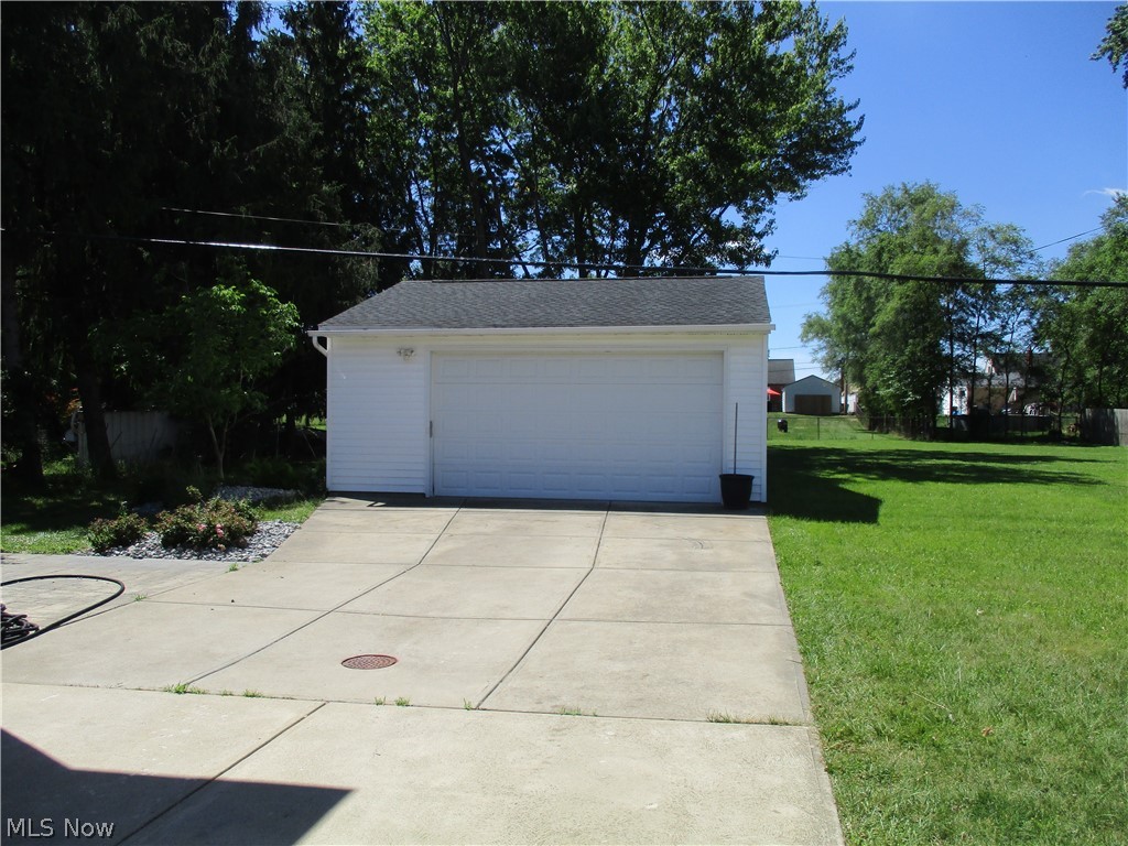 3017 Snow Road Parma, OH 44134 - Photo 5 of 8