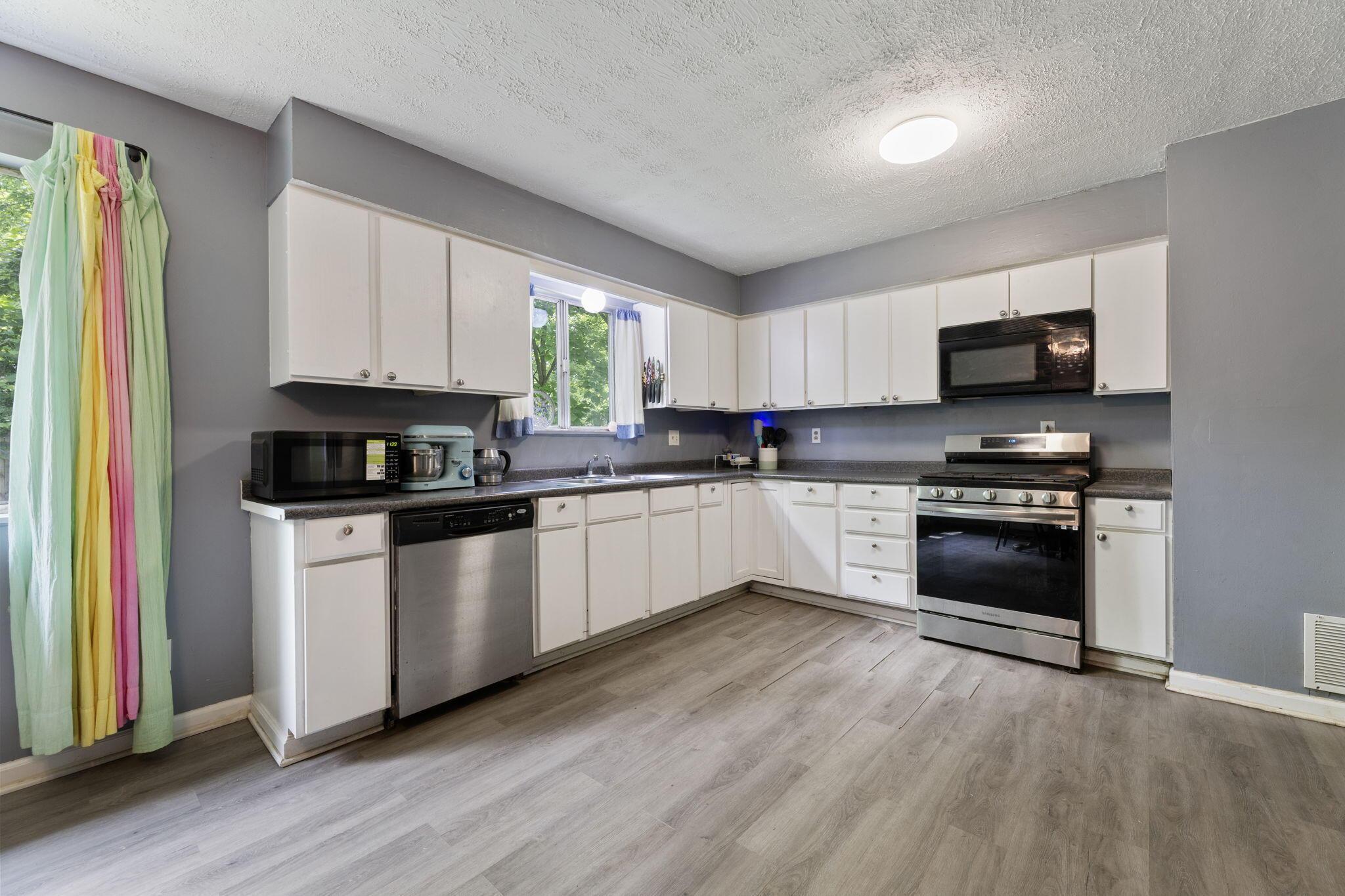76 Harrison Street Pataskala, OH 43068 - Photo 16 of 45 Large, country kitchen with ss appliances