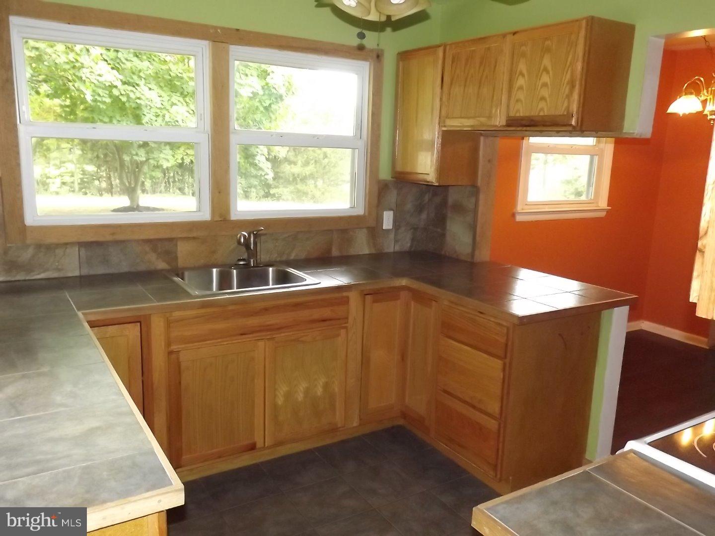 82 Stretch Road Alloway, NJ 08302 - Photo 3 of 10