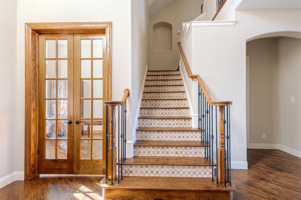 2207 Galloway Boulevard Trophy Club, TX 76262 - Photo 22 of 36 a view of entryway with wooden floor