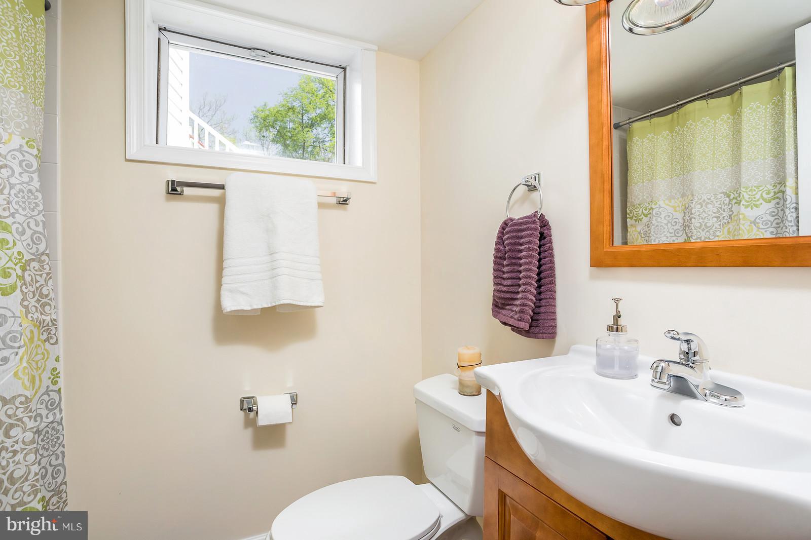 15227 Michigan Rd. Woodbridge, VA 22191 - Photo 20 of 30 Bath