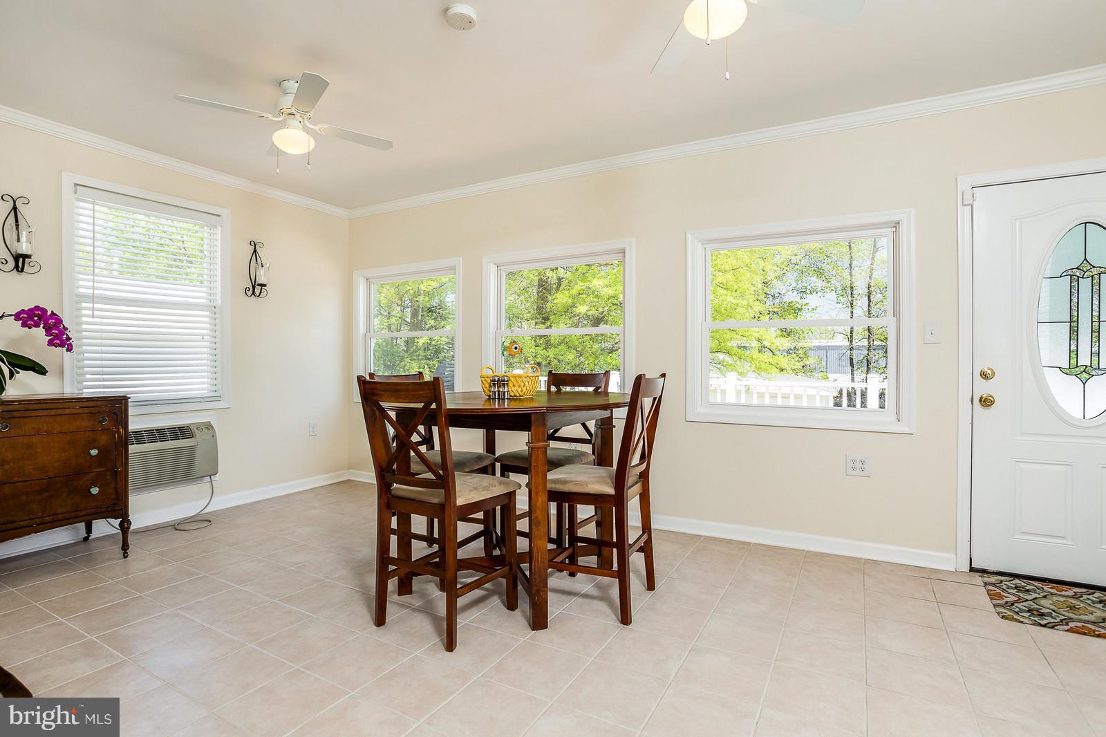 15227 Michigan Rd. Woodbridge, VA 22191 - Photo 9 of 30 Dining Room