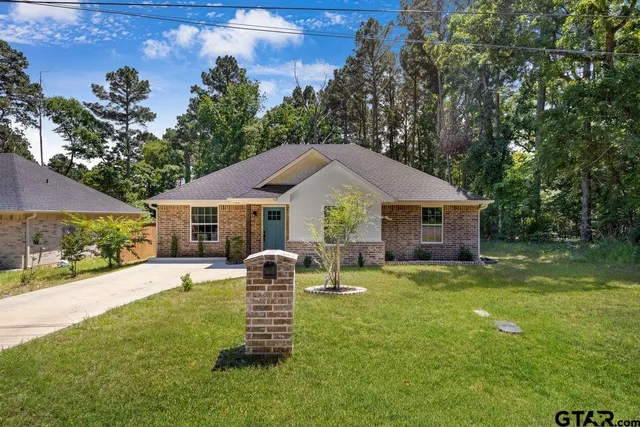 $217,500 | 234 Sabinal Street, Bullard, TX 75757