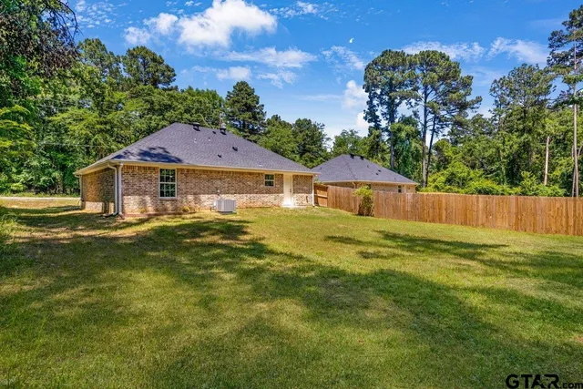 $217,500 | 234 Sabinal Street, Bullard, TX 75757