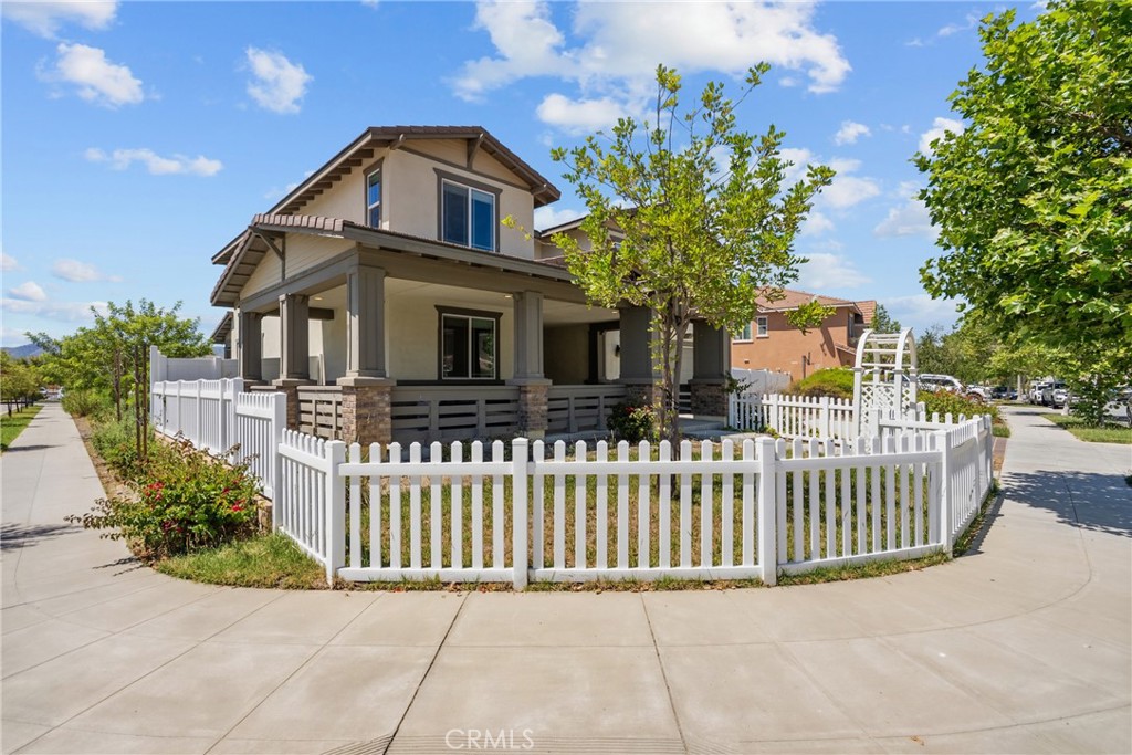232 River Street Fillmore, CA 93015 - Photo 6 of 61 a front view of a house with a yard