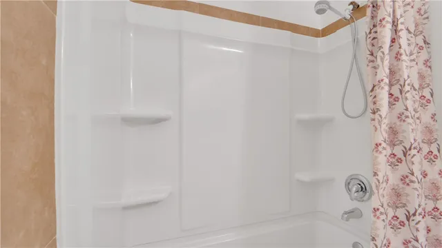 $169,900 | 5 Arrowhead Way South, Perinton, NY 14450