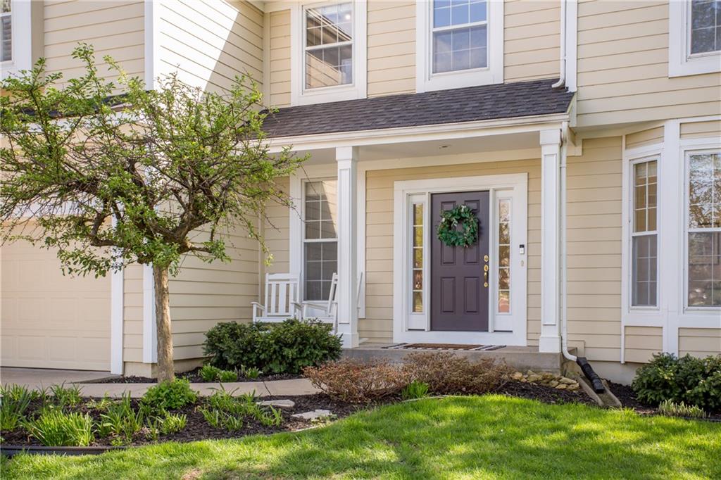 10803 West 132nd Terrace Overland Park, KS 66213 - Photo 3 of 44