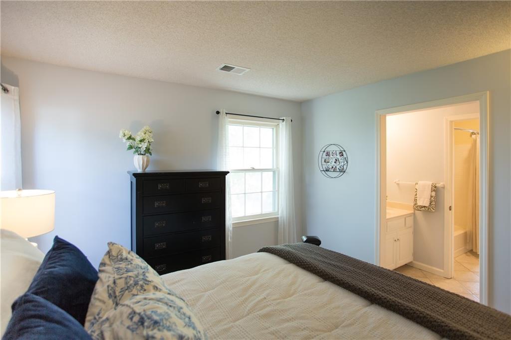 10803 West 132nd Terrace Overland Park, KS 66213 - Photo 32 of 44