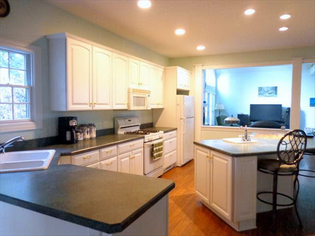 436 West Morocco Road Temperance, MI 48182 - Photo 2 of 20 20393769-1.JPG