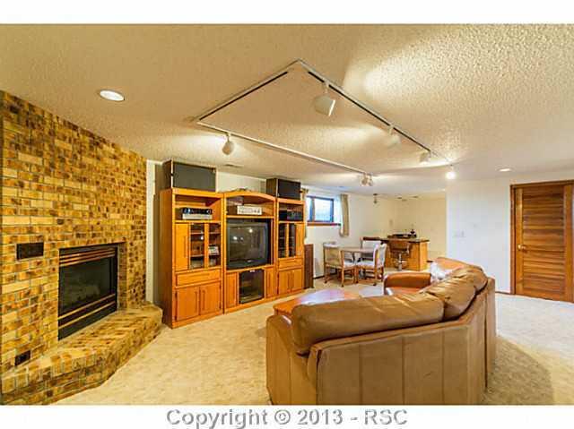 4050 Spaatz Road Monument, CO 80132 - Photo 15 of 24 Gallery Image 15