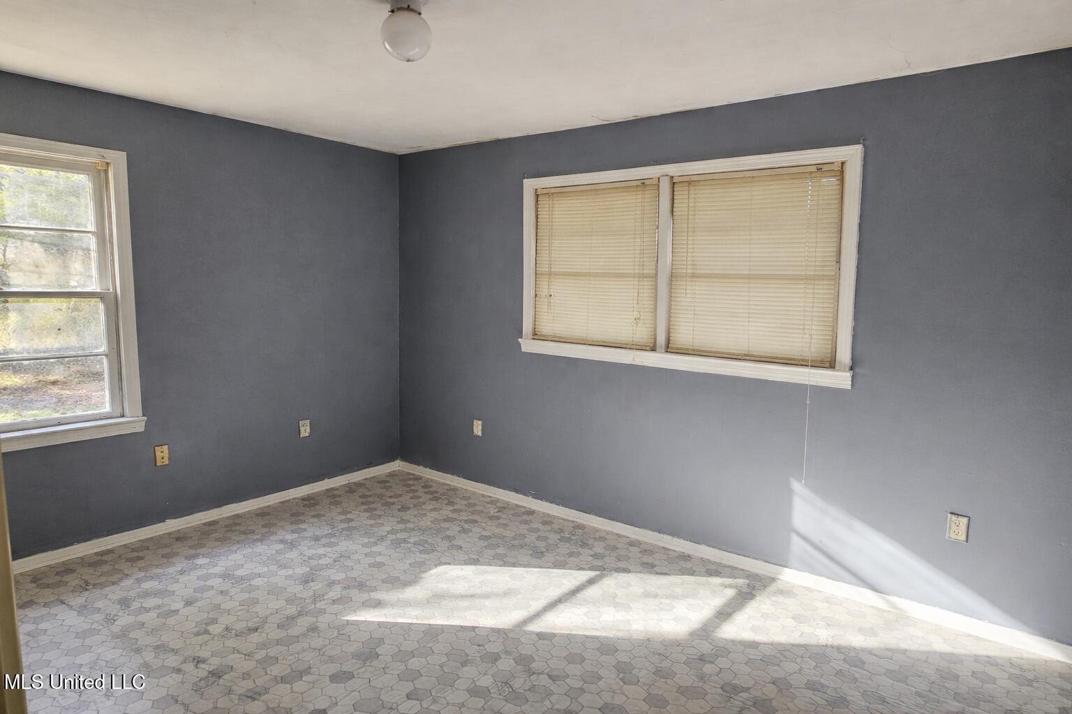 4620 Sutton Avenue Moss Point, MS 39563 - Photo 9 of 12 sutton 8