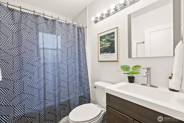 $357,777 | 3723 West D Street, Bremerton, WA 98312