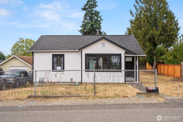 $357,777 | 3723 West D Street, Bremerton, WA 98312