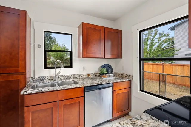 $357,777 | 3723 West D Street, Bremerton, WA 98312