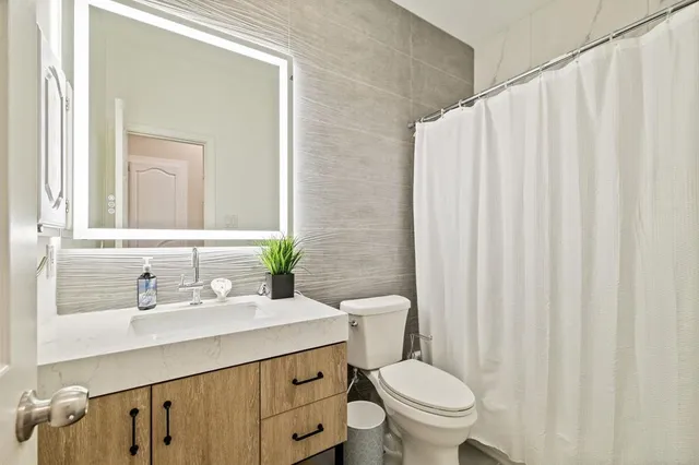 $3,500 | 3615 Field Stone Drive, Carrollton, TX 75007