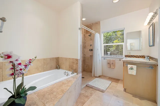 $1,849,000 | 71-1410 Puu Kamanu Lane, Kailua-Kona, HI 96740