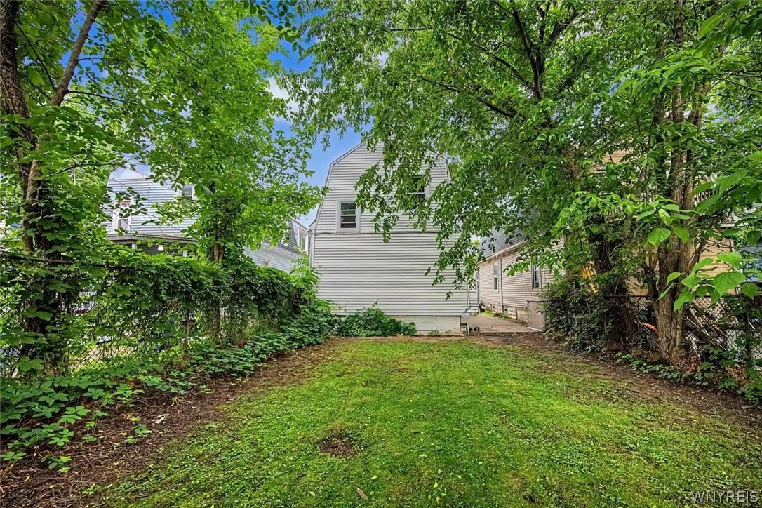 31 Riverside Avenue Buffalo, NY 14207 - Photo 8 of 29