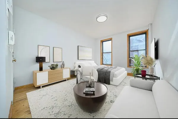 $3,300 | 331 West 43rd Street, Unit 4B | Hell's Kitchen
