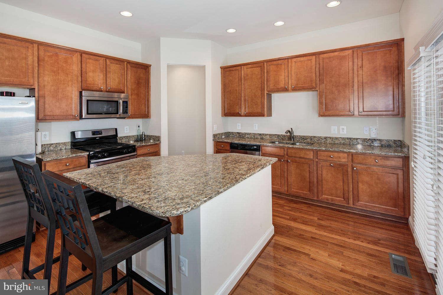 43314 Old Ryan Road Ashburn, VA 20148 - Photo 15 of 29 Kitchen